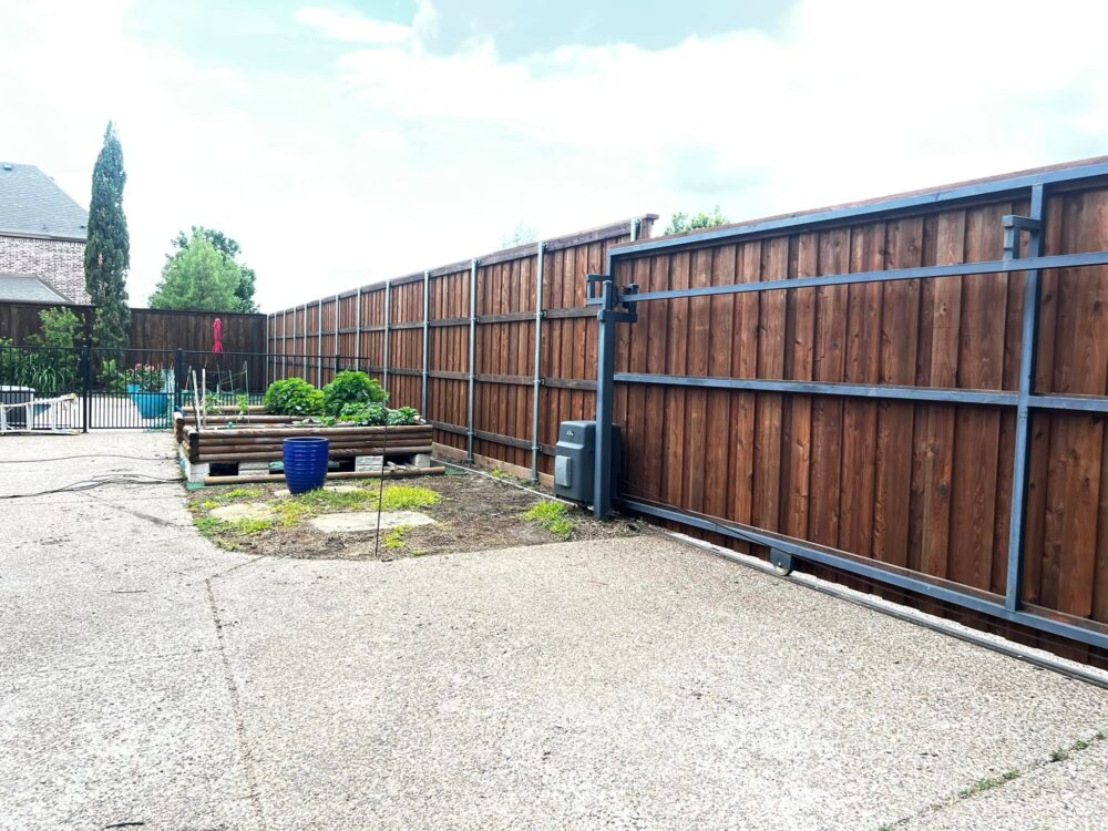 automatic fence
